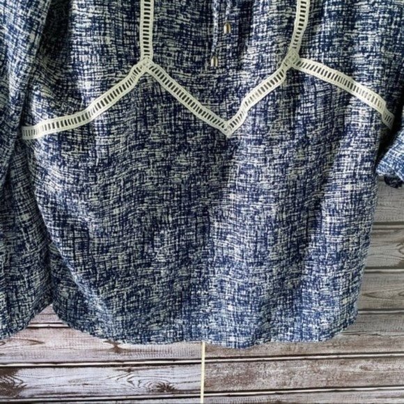 Skies are Blue Blouse‎ Size M - Picture 4 of 14